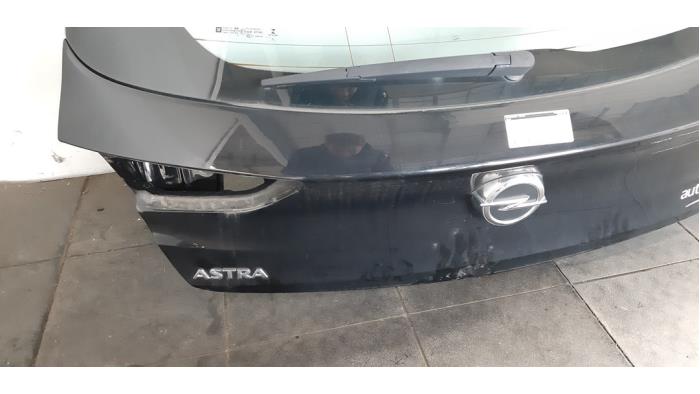 Achterklep van een Opel Astra K 1.5 CDTi 122 12V 2021