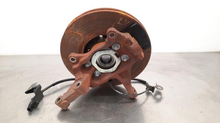 Fusee links-voor van een Renault Trafic (1FL/2FL/3FL/4FL) 2.0 dCi 16V 130 2022