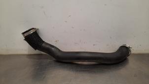 Gebruikte Intercooler Slang Peugeot 308 SW (F4/FC/FN/FR) 1.5 Blue HDi 130 16V Prijs € 48,40 Inclusief btw aangeboden door Autohandel Didier