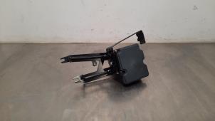 Gebruikte ABS Pomp Mercedes A-Klasse AMG (177.1) 2.0 A-35 AMG Turbo 16V 4Matic Prijs € 332,75 Inclusief btw aangeboden door Autohandel Didier