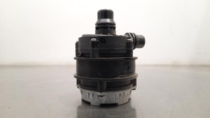 Pompe à eau supplémentaire Mercedes EQA