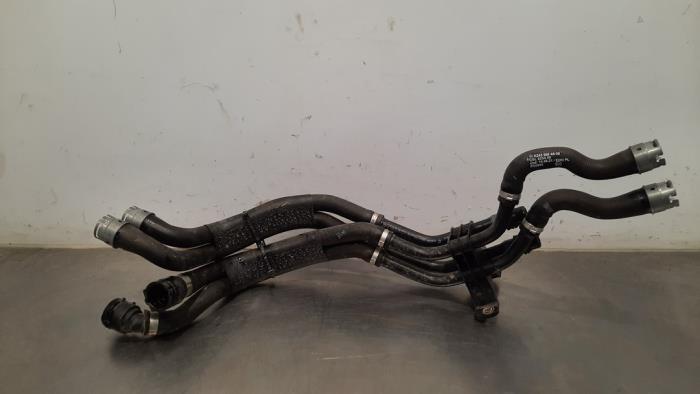 Tuyau radiateur Mercedes EQA