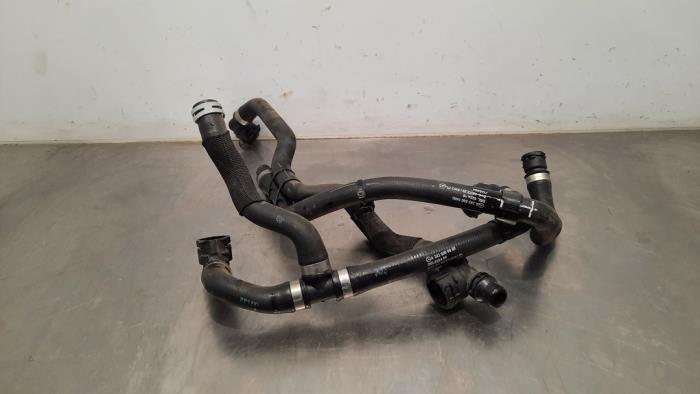 Tuyau radiateur Mercedes EQA