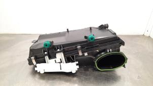 Gebruikte Luchtfilterhuis Mercedes GLE (V167) 400d 2.9 4-Matic Prijs € 102,85 Inclusief btw aangeboden door Autohandel Didier