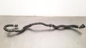 Gebruikte Koelwaterslang BMW 5 serie Touring (G31) 530e xDrive 2.0 Turbo 16V Prijs € 30,25 Inclusief btw aangeboden door Autohandel Didier