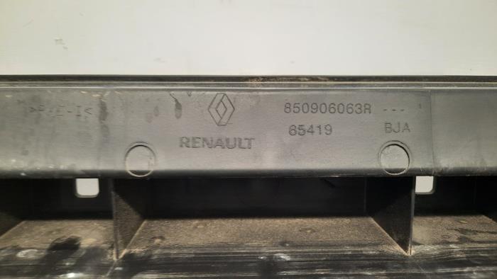 Bumperframe achter van een Renault Clio V (RJAB) 1.5 Blue dCi 85 2020