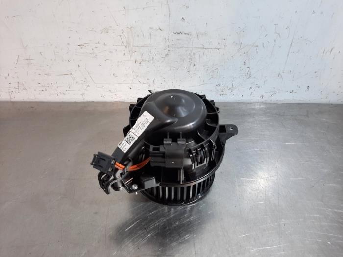 Heating and ventilation fan motor Skoda Scala