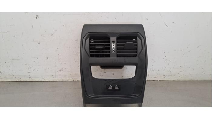 Grille d'aération arrière BMW I4