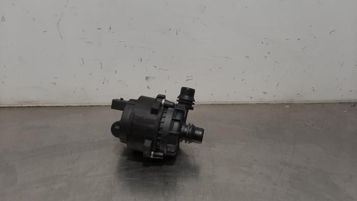 Pompe à eau supplémentaire BMW I4