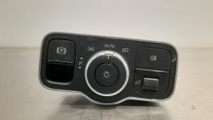 Gebruikte Licht Schakelaar Mercedes B (W247) 2.0 B-200d Prijs € 36,30 Inclusief btw aangeboden door Autohandel Didier