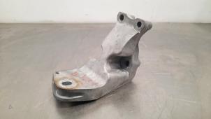 Gebruikte Motorsteun Ford Usa Mustang VI Convertible 2.3 EcoBoost 16V Prijs € 30,25 Inclusief btw aangeboden door Autohandel Didier