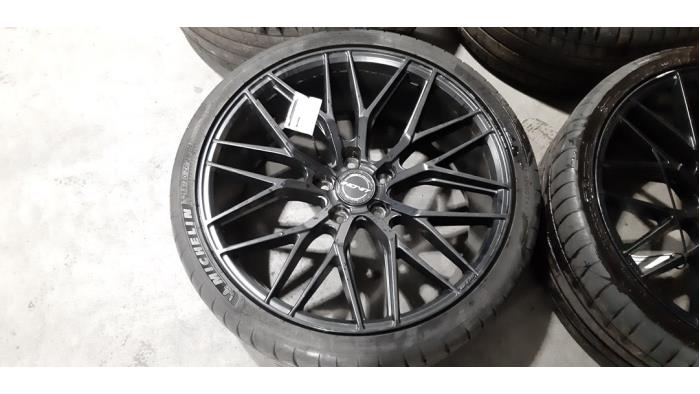 Set of wheels + tyres BMW M4