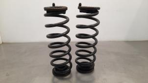 Gebruikte Veerschroef achter MG HS/EHS I (AS23) 1.5 EHS T-GDI Hybrid Prijs € 36,30 Inclusief btw aangeboden door Autohandel Didier