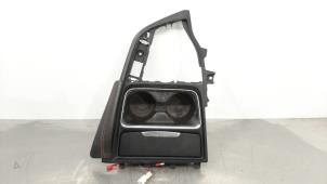 Gebruikte Bekerhouder BMW M4 (F82) M4 3.0 24V TwinPower Turbo Prijs € 66,55 Inclusief btw aangeboden door Autohandel Didier