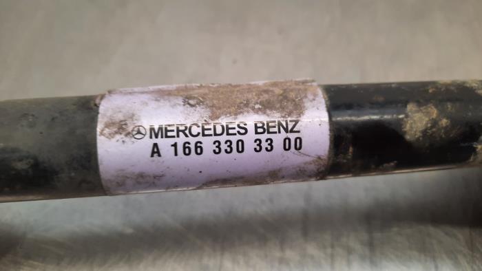 Aandrijfas links-voor van een Mercedes-Benz GLE Coupe (C292) 350d 3.0 V6 24V BlueTEC 4-Matic 2015
