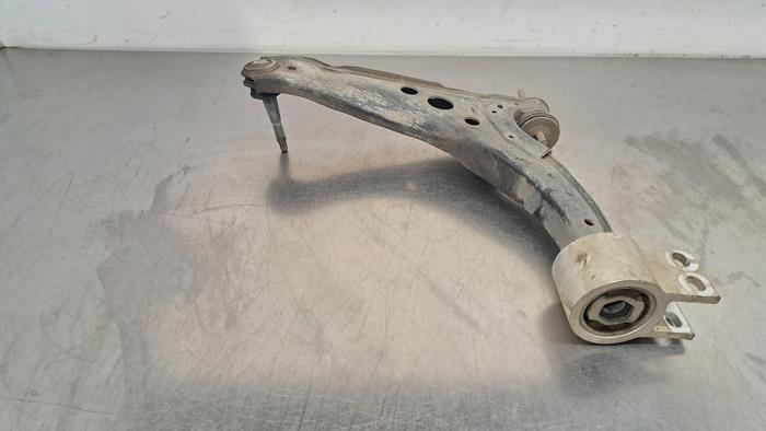 Bras de suspension avant droit Opel Astra