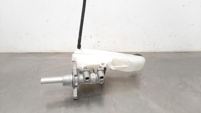 Master cylinder Opel Vivaro