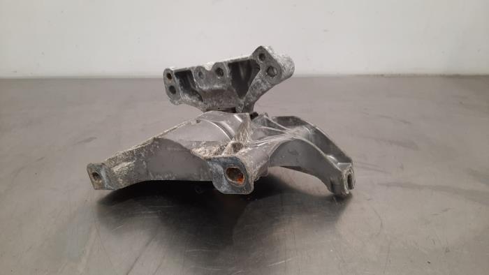 Engine mount Opel Vivaro