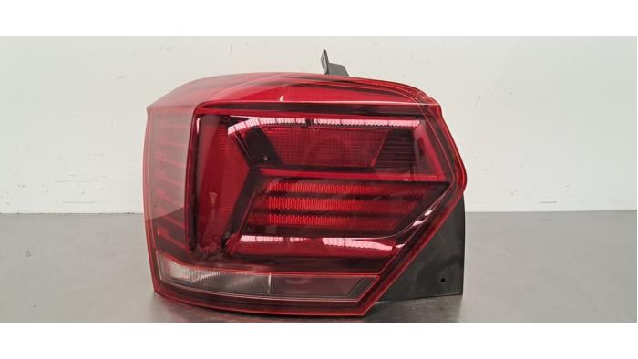 Feu arrière gauche Volkswagen Polo