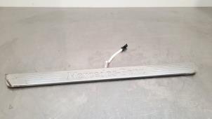 Gebruikte Instapverlichting Mercedes GLB (247.6) 2.0 GLB-200d Prijs € 36,30 Inclusief btw aangeboden door Autohandel Didier