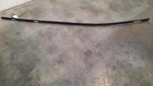 Gebruikte Afdekkap dakrail Mercedes GLB (247.6) 2.0 GLB-200d Prijs € 66,55 Inclusief btw aangeboden door Autohandel Didier