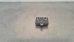 Gebruikte Deur module Audi Q4 (F4B) 40 e-tron 77 kWh Prijs € 48,40 Inclusief btw aangeboden door Autohandel Didier