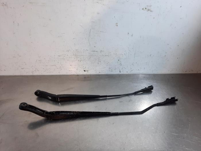 Front wiper arm MG ZS