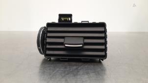 Gebruikte Luchtrooster Dashboard Landrover Discovery Sport (LC) 2.0 TD4 150 16V Prijs € 30,25 Inclusief btw aangeboden door Autohandel Didier