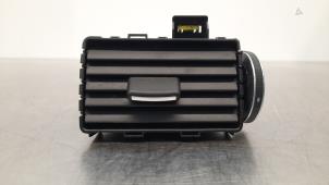 Gebruikte Luchtrooster Dashboard Landrover Discovery Sport (LC) 2.0 TD4 150 16V Prijs € 30,25 Inclusief btw aangeboden door Autohandel Didier