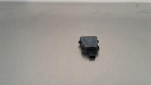 Gebruikte Regensensor Landrover Discovery Sport (LC) 2.0 TD4 150 16V Prijs € 66,55 Inclusief btw aangeboden door Autohandel Didier