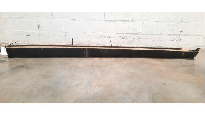 Door sill right BMW X2