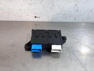 Gebruikte Centrale Deurvergrendelings Module Citroen Grand C4 Spacetourer (3A) 1.5 Blue HDi 130 16V Prijs € 66,55 Inclusief btw aangeboden door Autohandel Didier
