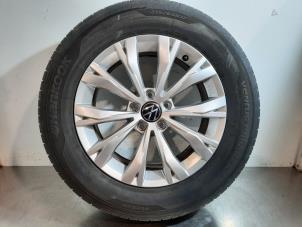 Gebruikte Velg + Band Volkswagen Tiguan (AD1) 1.5 TSI 16V Evo BlueMotion Technology Prijs € 181,50 Inclusief btw aangeboden door Autohandel Didier