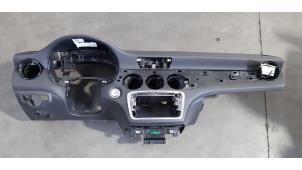 Gebruikte Dashboard Mercedes CLA Shooting Brake (117.9) 2.2 CLA-200 CDI 16V Prijs € 768,35 Inclusief btw aangeboden door Autohandel Didier