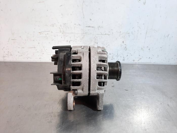 Alternator van een Renault Clio V (RJAB) 1.0 TCe 100 12V 2019