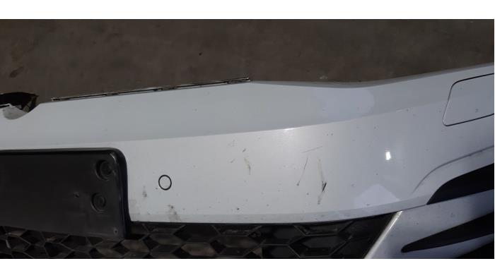 Bumper voor van een Volkswagen Golf VII (AUA) 2.0 GTD 16V 2018