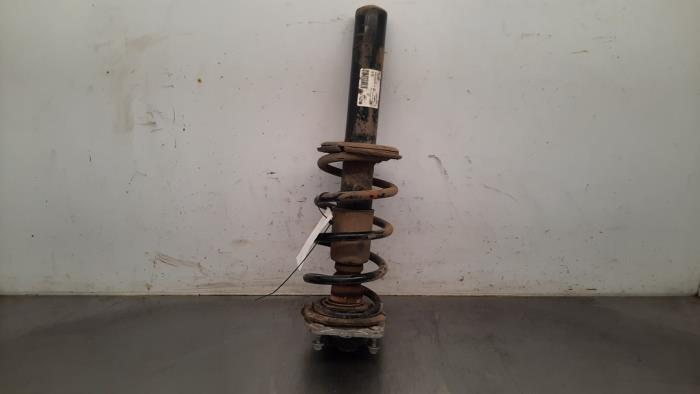 Fronts shock absorber, left Audi A6