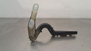 Gebruikte Motorkap Scharnier Volkswagen ID.5 (E39) Pro Performance Prijs € 24,20 Inclusief btw aangeboden door Autohandel Didier