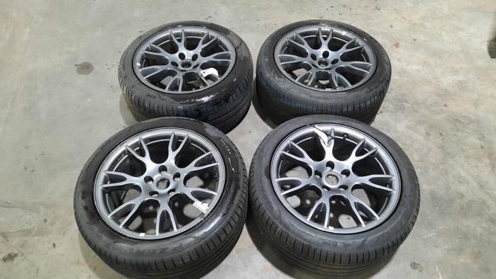 Set of wheels + tyres Tesla Model S