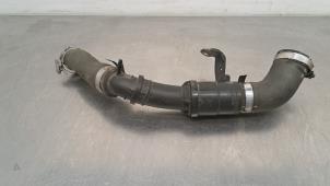 Gebruikte Intercooler Slang Landrover Range Rover Velar (LY) 3.0 D300 AWD Prijs € 42,35 Inclusief btw aangeboden door Autohandel Didier