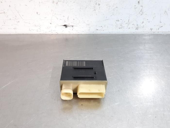 Glow plug relay Peugeot 308