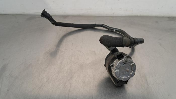 Pompe à eau supplémentaire Renault Clio
