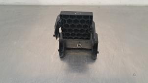 Gebruikte Zekeringkast Volvo V60 II (ZW) 2.0 B5 16V Mild Hybrid Geartronic Prijs € 18,15 Inclusief btw aangeboden door Autohandel Didier