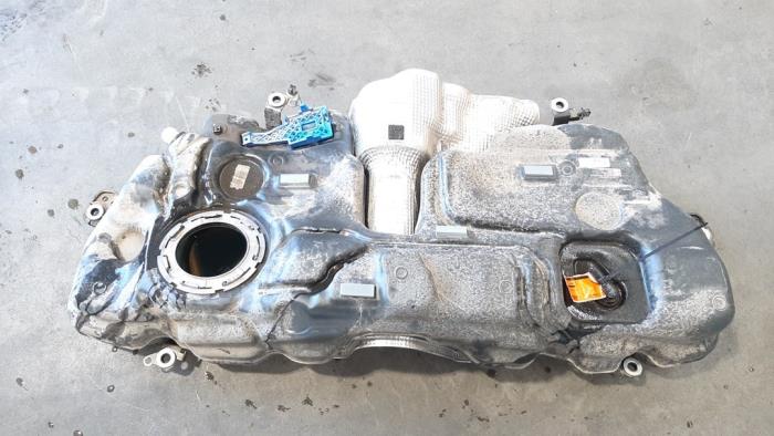 Réservoir de carburant Volvo V60