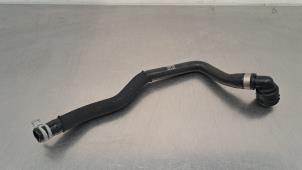 Gebruikte Radiateurslang Volvo V60 II (ZW) 2.0 B5 16V Mild Hybrid Geartronic Prijs € 24,20 Inclusief btw aangeboden door Autohandel Didier