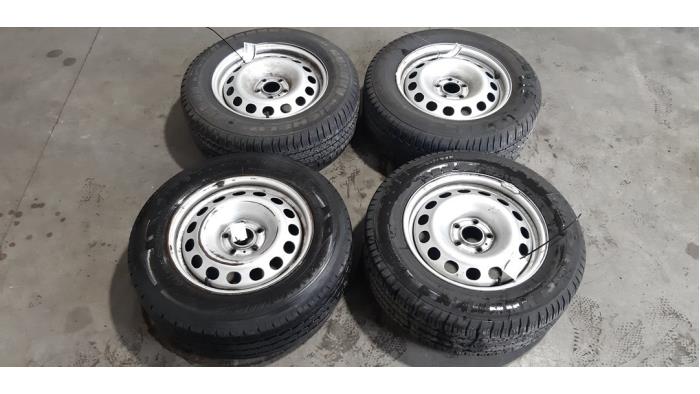 Set of wheels + tyres Peugeot Expert