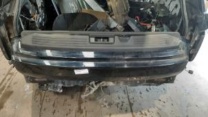 Gebruikte Achterklep Landrover Range Rover IV (LG) 4.4 SDV8 32V Prijs € 363,00 Inclusief btw aangeboden door Autohandel Didier