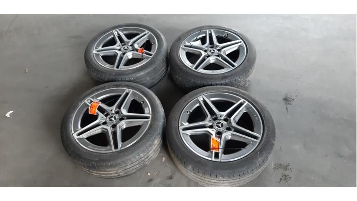 Set of wheels + tyres Mercedes B-Klasse