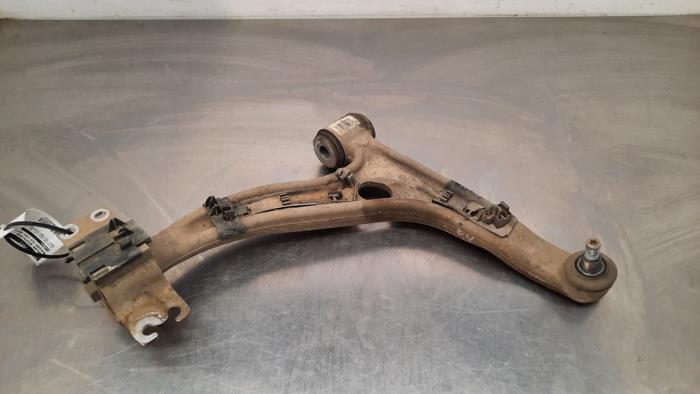 Front wishbone, right Mercedes CLA