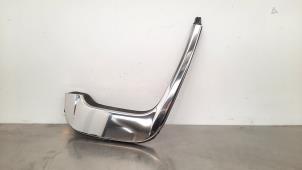 Gebruikte Sierlijst Citroen C5 Aircross I (A4/AC/AJ/AR) 1.2 PureTech Hybrid 136 Prijs € 48,40 Inclusief btw aangeboden door Autohandel Didier